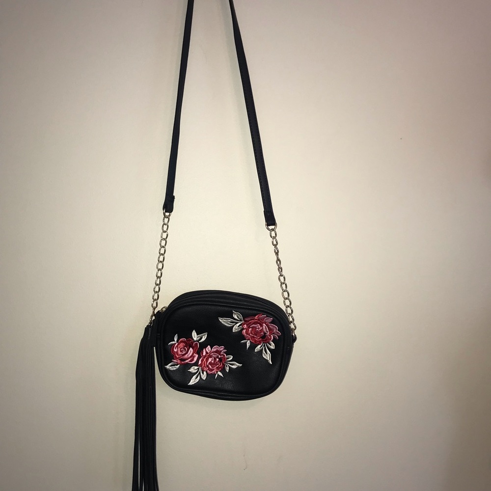 Black Purse with Roses - Picture 4 of 4